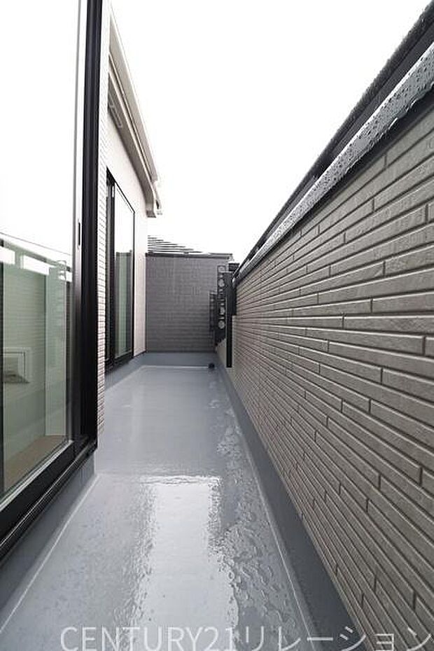 日当たりの良いバルコニーです。