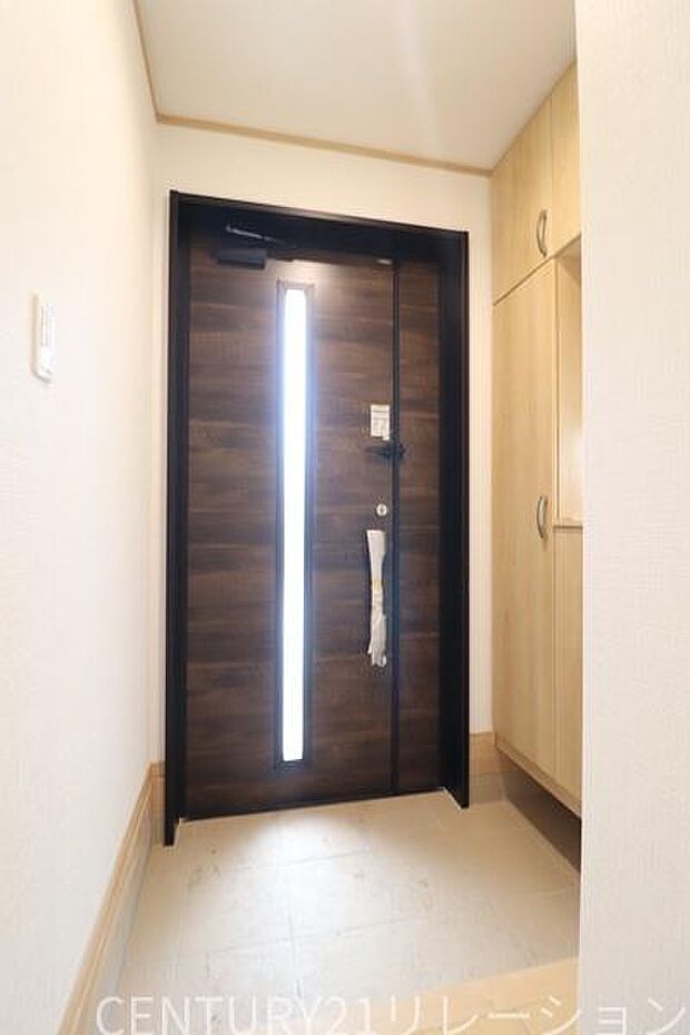明るい玄関です。