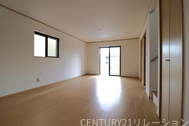 本画像はＣＧで作成しており、実際に現地に家具は置かれておりません。また価格に家具は含まれておりません。