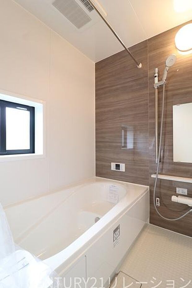 一坪タイプの浴室は、浴室換気乾燥暖房機付き