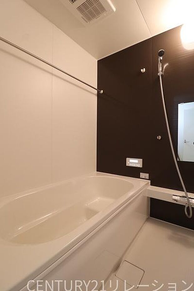 一坪タイプの浴室は、浴室換気乾燥暖房機付き冬場のヒートショックにも対応します。