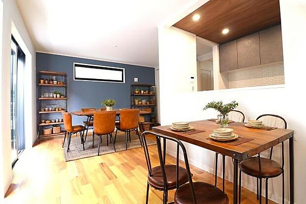 本画像はＣＧで作成しており、実際に現地に家具は置かれておりません。また価格に家具は含まれておりません。