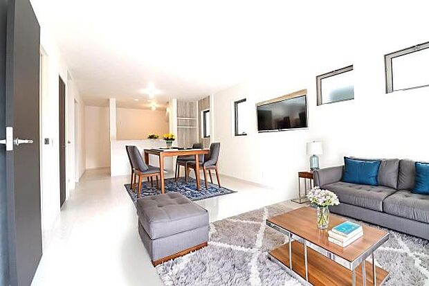 本画像はＣＧで作成しており、実際に現地に家具は置かれておりません。また価格に家具は含まれておりません。