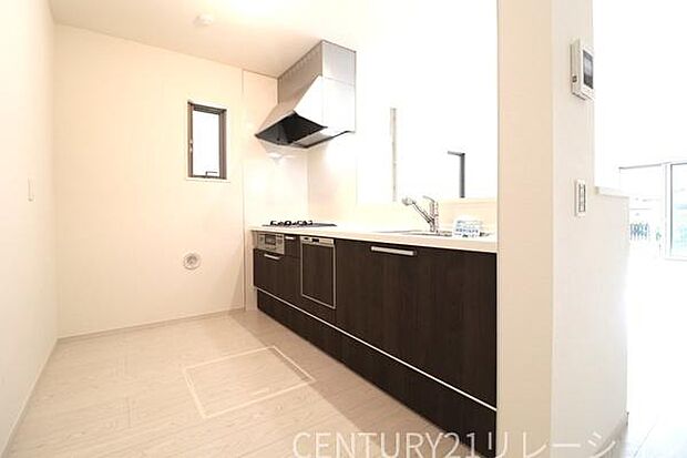 広いキッチンスペースは、毎日の料理が楽しくなります。