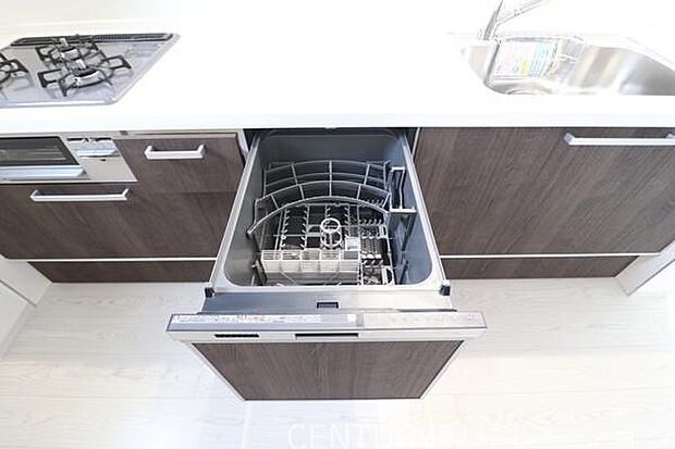 食器洗浄機は奥様の味方です。毎日の洗い物は手のお肌にもよくありません。食器洗浄機で食後の家事軽減とあなたのお肌を守りましょう。