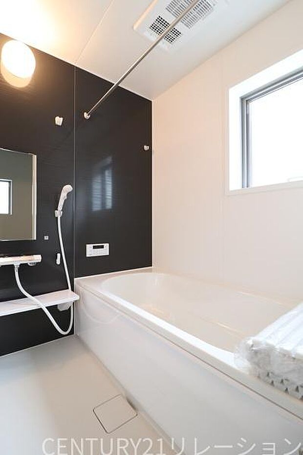 一坪タイプの浴室は、浴室換気乾燥暖房機付き