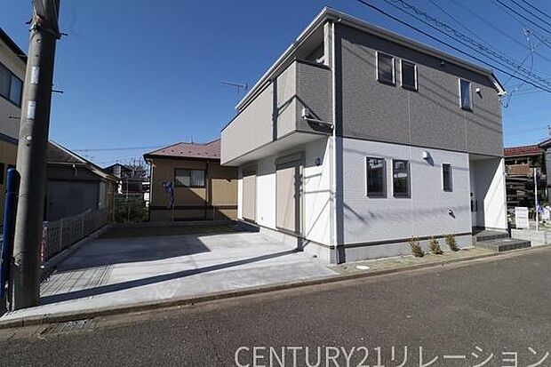 前面道路は平坦です。