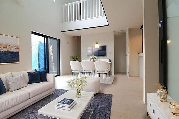 本画像はＣＧで作成しており、実際に現地に家具は置かれておりません。また価格に家具は含まれておりません。