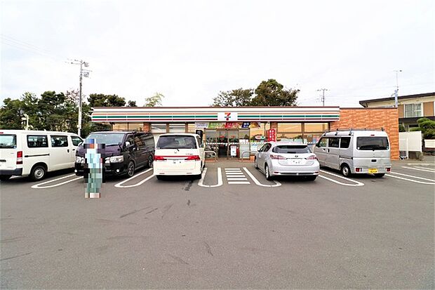 セブンイレブン寒川岡田4丁目店まで942m