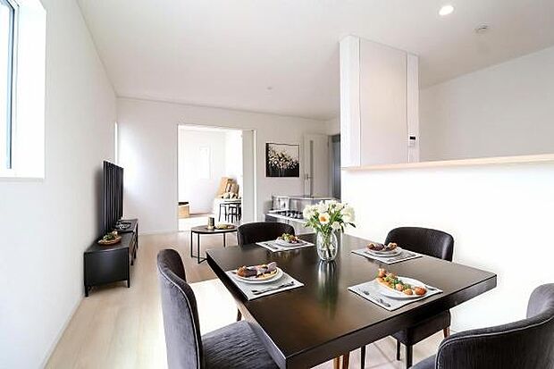 ※本画像はCGで作成しており、実際に現地に家具は置かれておりません。また価格に家具は含まれておりません。