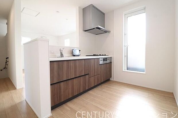 広いキッチンスペースは、毎日の料理が楽しくなります。