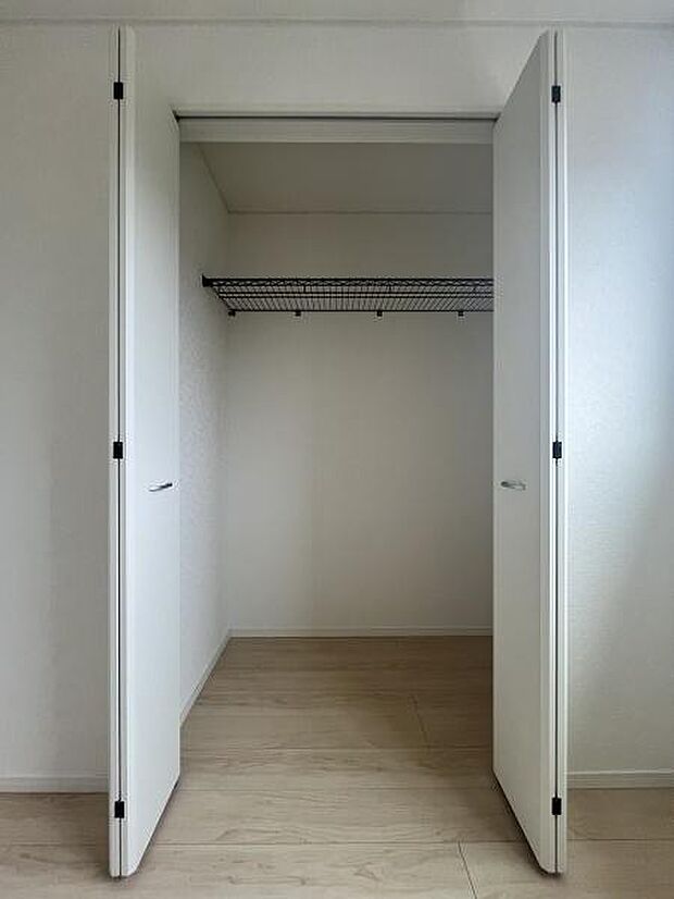 収納力のあるクローゼットです