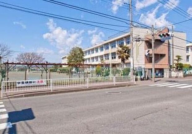 寒川町立旭小学校まで714m