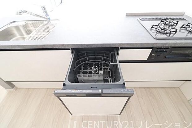 食器洗浄機は奥様の味方です。毎日の洗い物は手のお肌にもよくありません。食器洗浄機で食後の家事軽減とあなたのお肌を守りましょう。