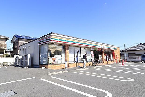 セブンイレブン綾瀬上土棚北3丁目店まで548m