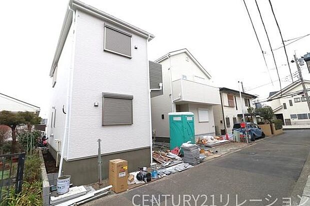 道路との高低差もなく住みやすい物件です。