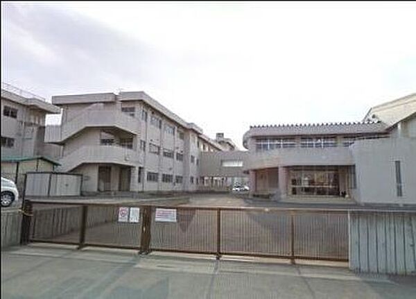 相模原市立相武台中学校まで1490m