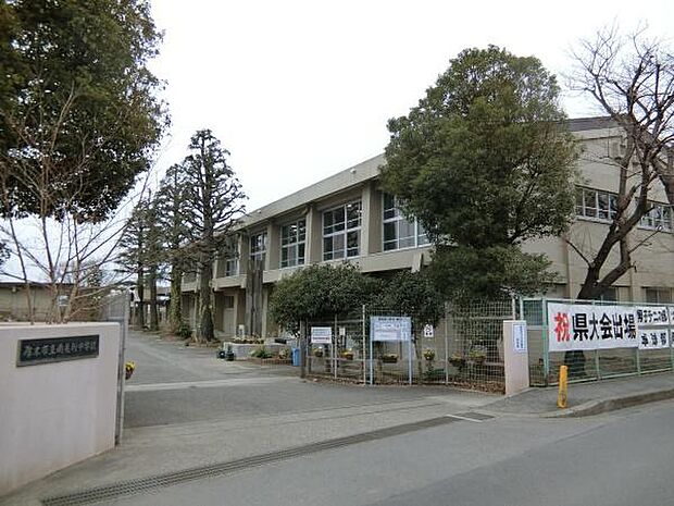 厚木市立南毛利中学校まで1475m