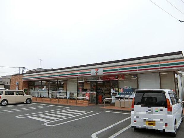 セブンイレブン厚木戸室1丁目店まで540m