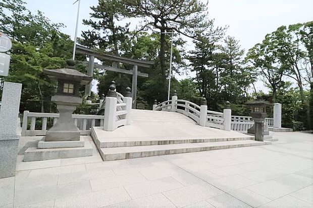 寒川神社まで1212m