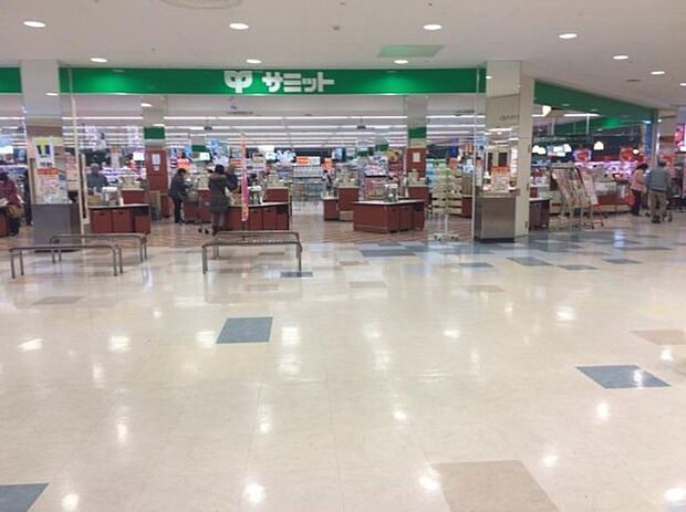 サミットストア綾瀬タウンヒルズ店まで497m