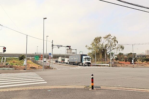 海老名インターまで961m