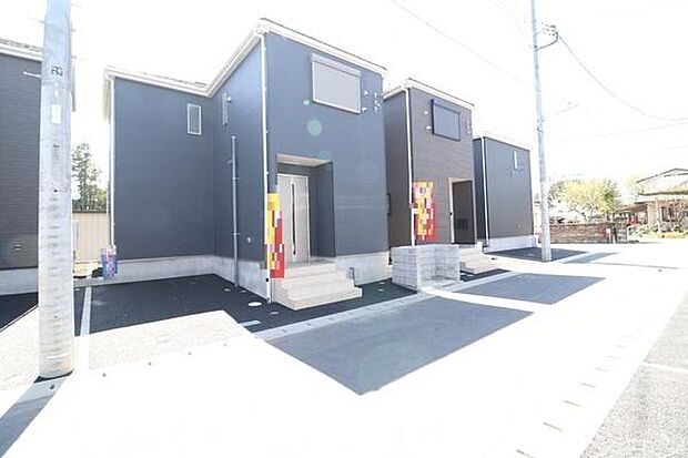 道路と平坦で駐車もらくらく