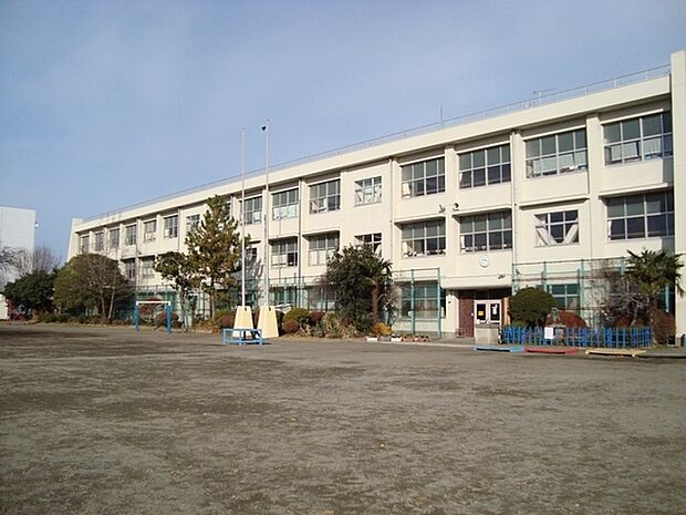 座間市立ひばりが丘小学校まで430m