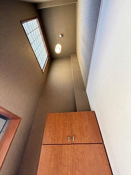 吹抜けで明るい玄関です！