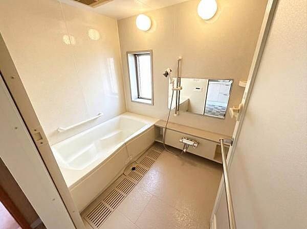 広々した浴室は16×20タイプ！