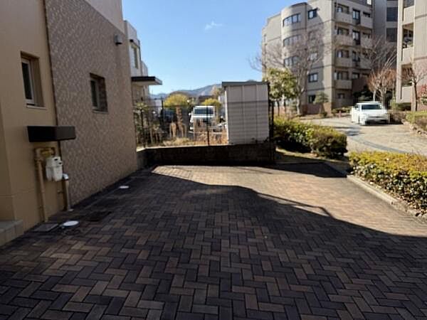 駐車場2台分で月額6、000円も魅力です