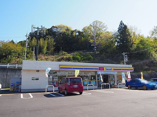 ミニストップ藤原台南店まで150m、ミニストップ藤原台南町24時間営業