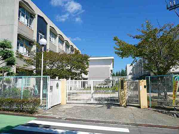 神戸市立星和台小学校まで224m、神戸市立星和台小学校