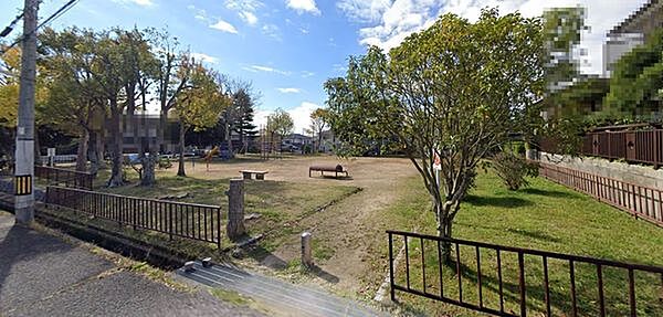 三つ谷公園まで572m、神戸市北区星和台6丁目　住宅地内にある公園です