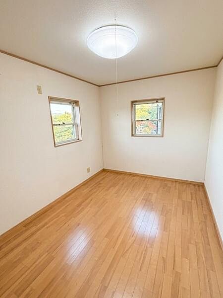 ◆子供部屋にぴったりのお部屋◆2面採光◆