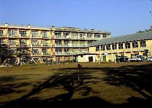 千葉市立柏台小学校まで579m