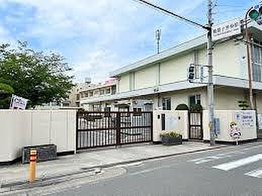 摂津市立鳥飼小学校まで765m