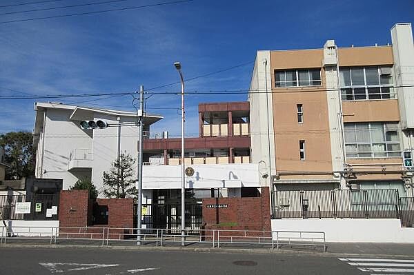 大阪市立今福小学校まで923m