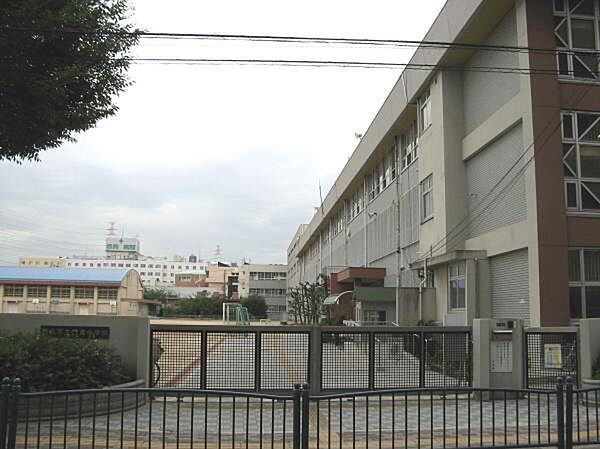 門真市立門真小学校まで718m