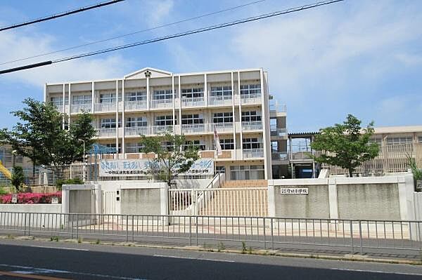 守口市立守口小学校まで740m