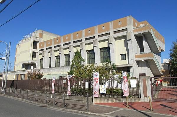 大阪市立茨田小学校まで508m