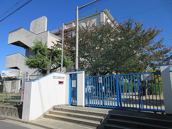 門真市立北巣本小学校まで172m