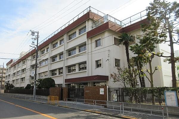 大阪市立清水小学校まで426m