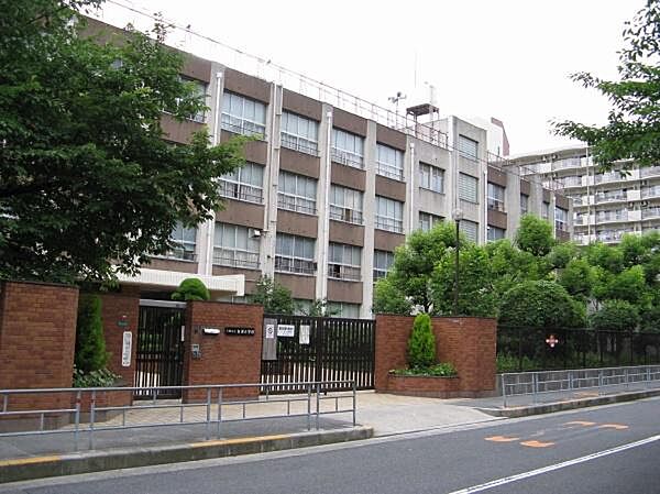 大阪市立友渕小学校まで532m