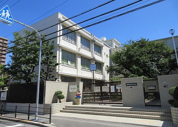 大阪市立今津小学校まで802m