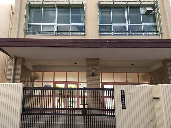 大阪市立東中浜小学校まで619m