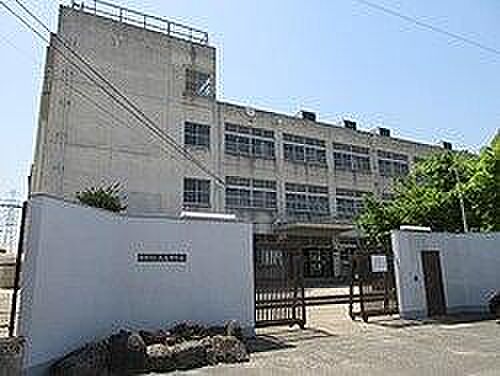 東大阪市立義務教育学校池島学園中学部まで831m