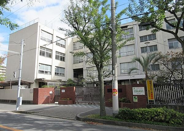 大阪市立鴫野小学校まで702m