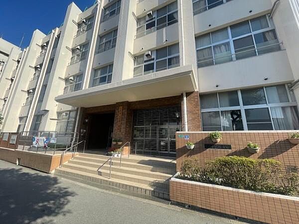 大阪市立宮原小学校まで606m