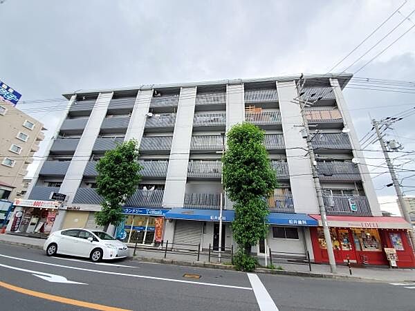外観：327002983872